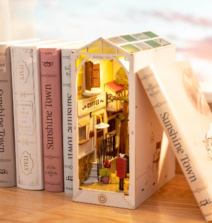 Productvisuals_Modelbouw-Robotime-Bookshelft-Insert-Sunshine-Town-TGB02-2-1