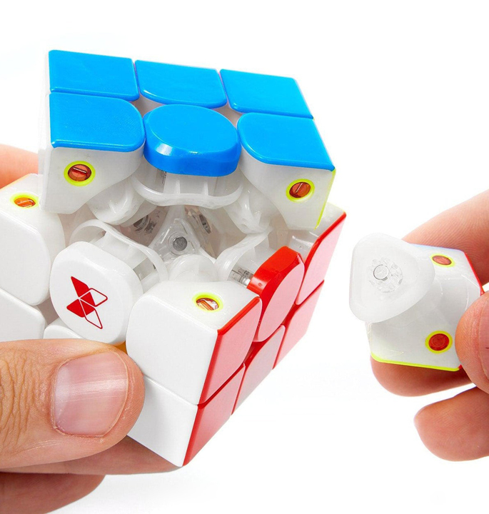 Productvisuals_Speedcubes-QiYi-Tornado-V3M-17-1